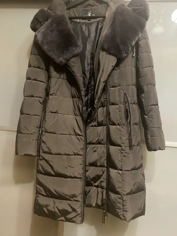 Продам женское зимнее пальто