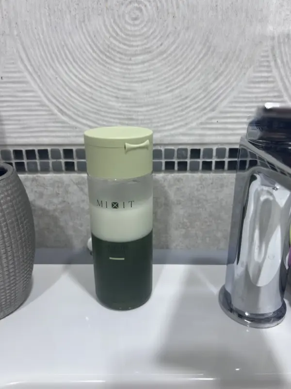 Уходовая и декоративная косметика бренда Mixit