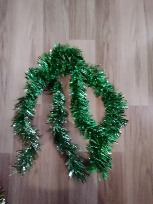 Новогодняя мишура.