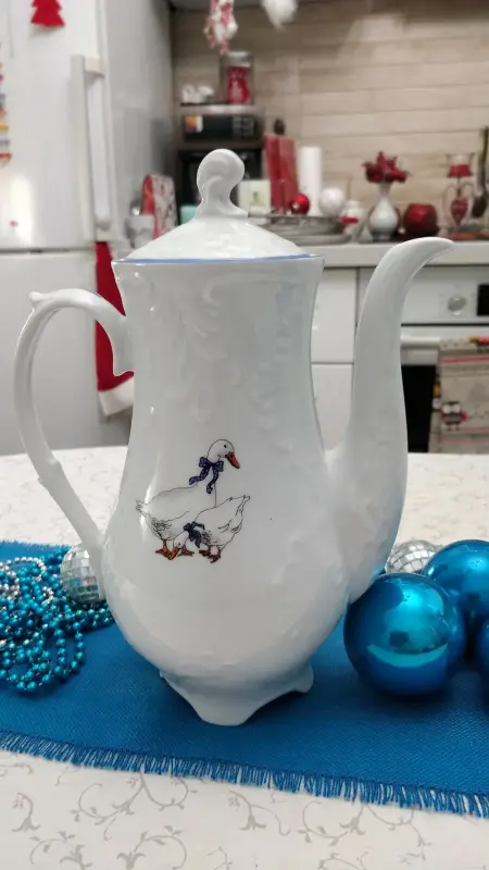 Фарфоровый чайник Rococo отдельно / в наборе