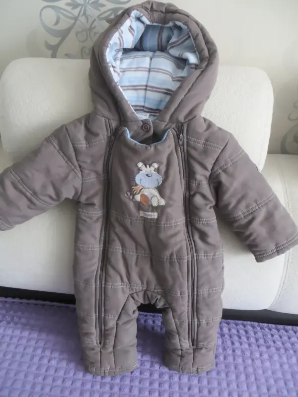 Очень тёпленький деми комбез р.68 (на сейчас)