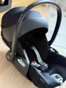 Детское кресло