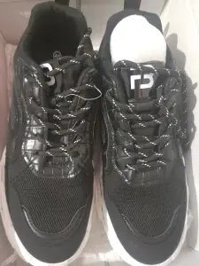 Стильныекроссовки