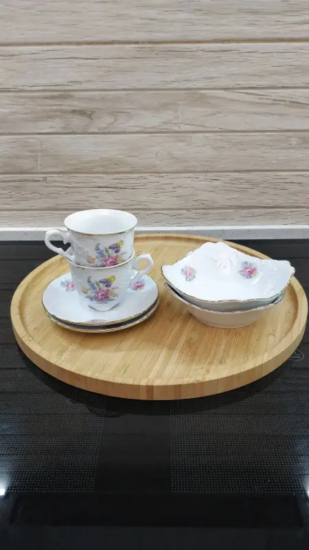 Польский фарфор: 2 чайные пары + 2 салатника