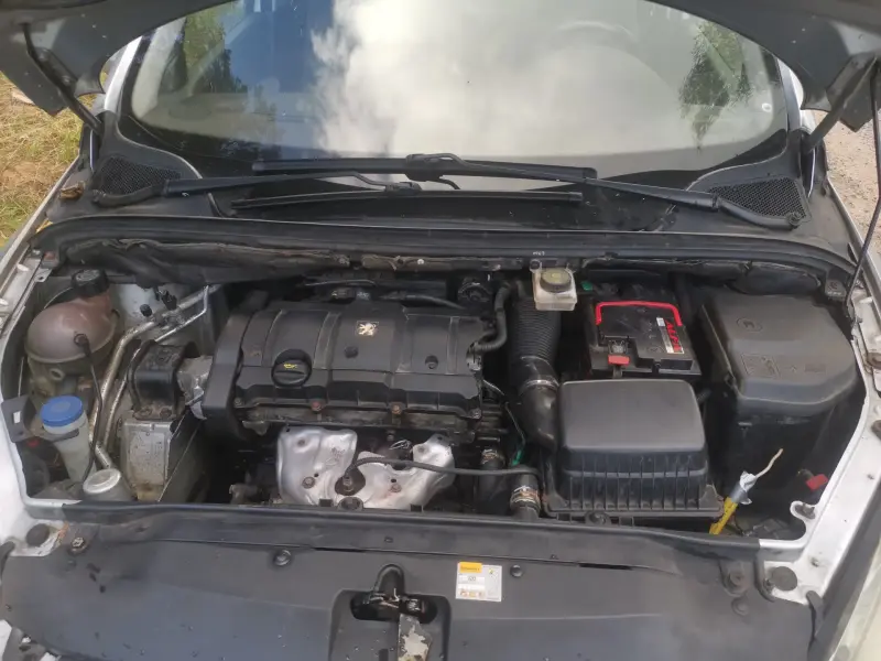 Автомобиль Peugeot