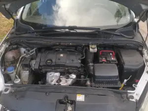 Автомобиль Peugeot