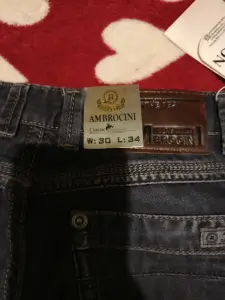 Джинсы мужские