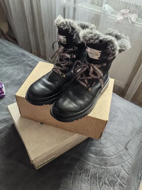 Ботинки для девочки