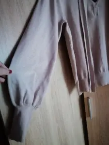 Красивая новая блуза из вискозы