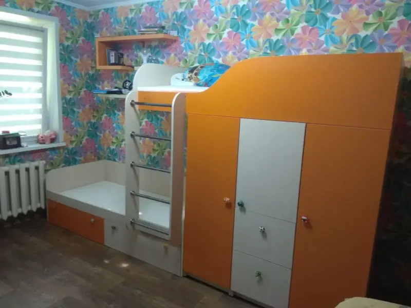 Двухъярусная кровать + стол