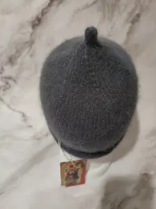 Темно - серая шапка "Петелька" с люрексом