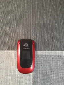 Мобильный телефон