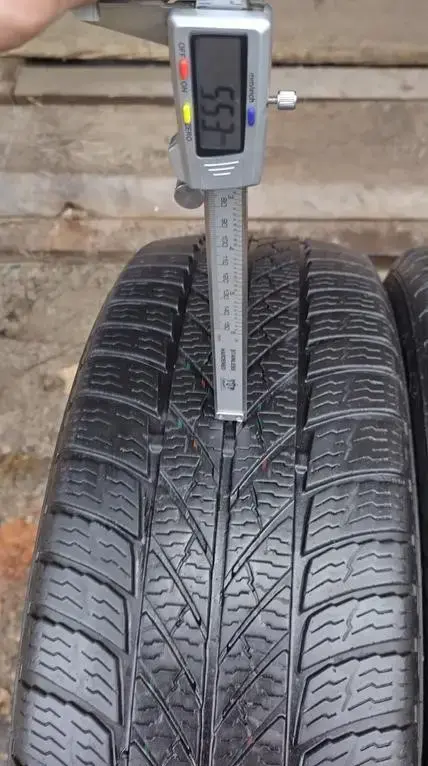 Зимние шины GISLAVED 205/55 R16 (4 шт.)