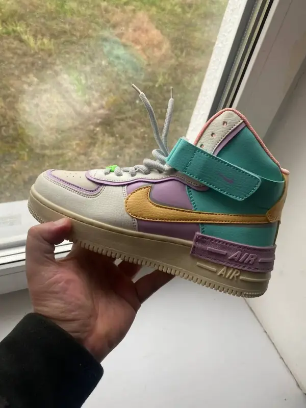 Женская обувь