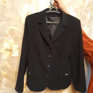 Пиджаки женские, деловые, для офиса (4шт), р.48-50