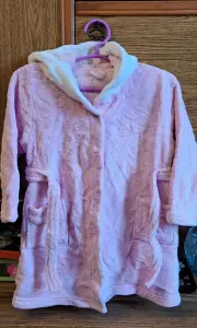 Халат розовый махровый на 3-5лет (р.98-110), б.у