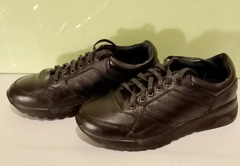 Новые полуботинки для мальчика 36 размер.