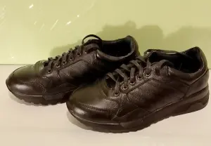 Новые полуботинки для мальчика 36 размер.