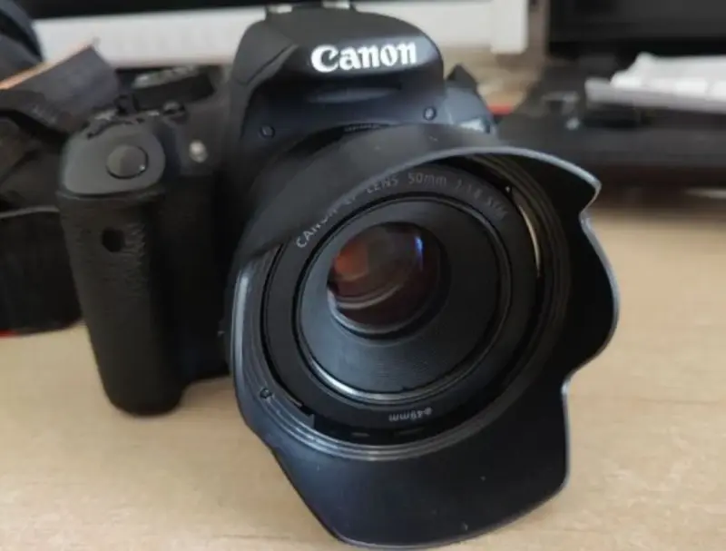 Фотоаппарат Canon 700d