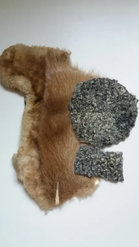 Куски натуральной кожи и меха