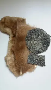 Куски натуральной кожи и меха