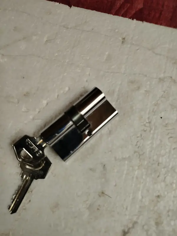 Вставка в замок