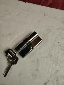 Вставка в замок