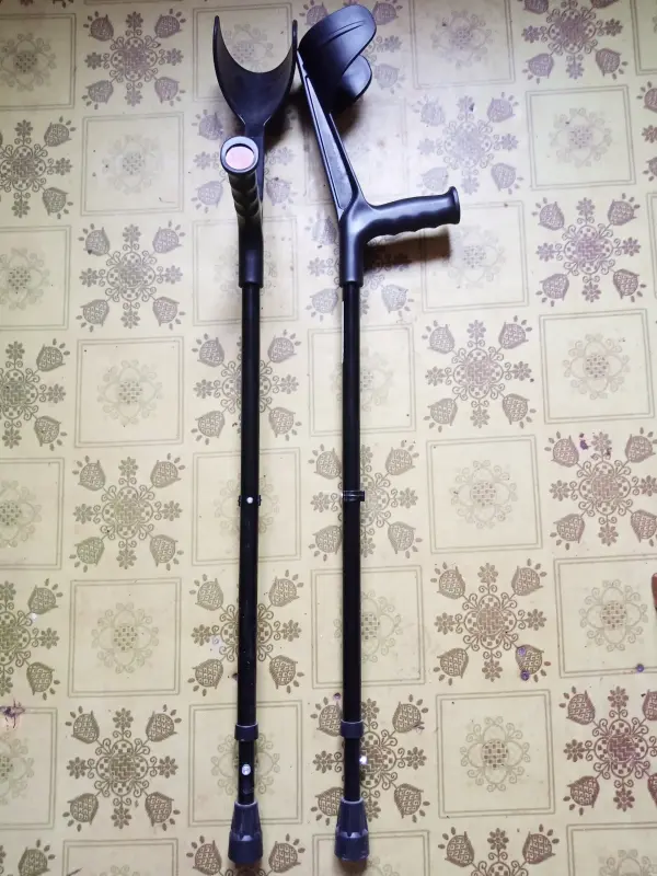 Костыли, новые, с подлокотником и УПС