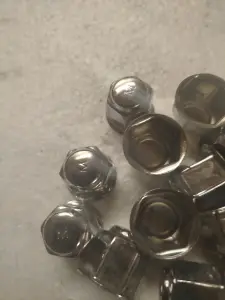 Колпачки на болты