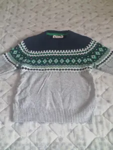 Свитер для мальчика 6-7 лет