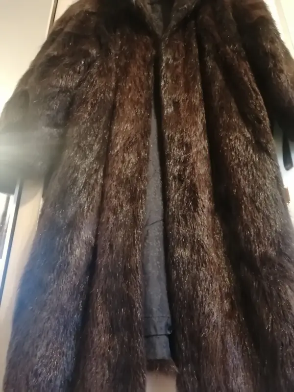 СРОЧНО... Шуба шубка  нутрия Италия - Вся Беларусь - 226586 - Доска объявлений Kupika.by - Фото 2