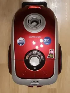 Пылесос Samsung SC 6260. Мощность 2000 вт.