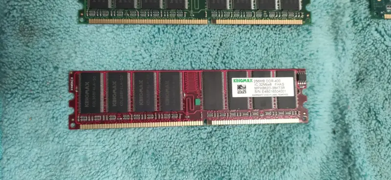 Оперативная память VRAM и DDR1: 1Гб/512/256/128мб