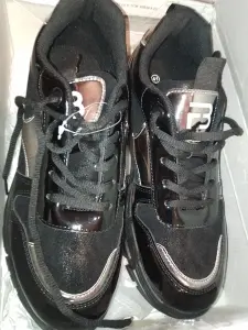 Модные кроссовки