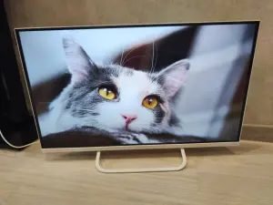 Телевизор KIVI 32F790LW FULL HD