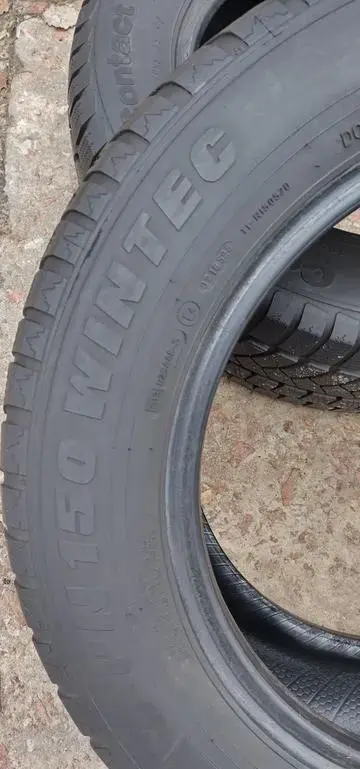 Шины зимние 195/65 R15 (2 шт.)