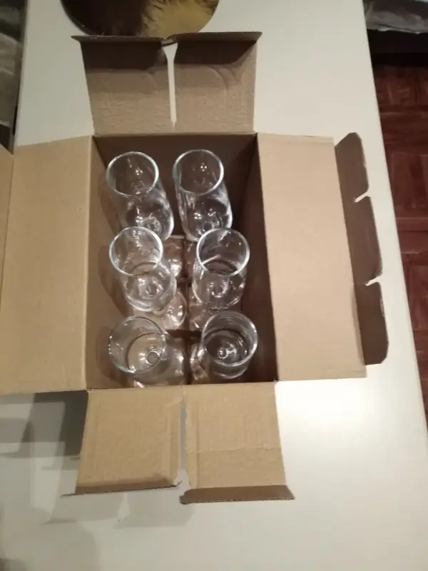 Бокалы для шампанского-12шт.,новые,в коробках
