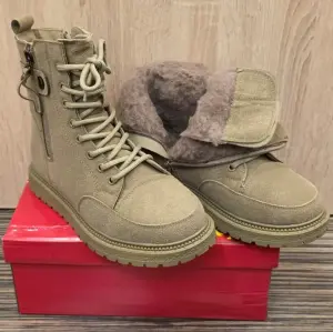 Ботинки женские 41р, зима, новые
