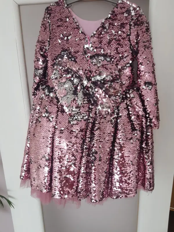 платье с пайетками