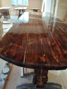 Большой обеденный стол