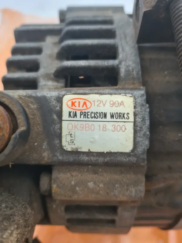 Генератор Kia Clarus 12v90a