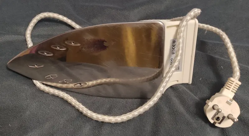 Продаю 3 утюга, выбирайте) цена с самого дешевого