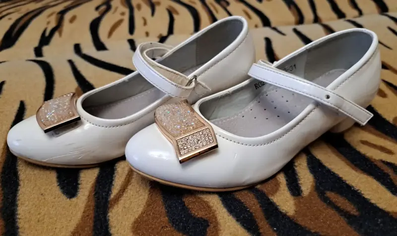 Туфли белые лаковые Сказка, р.31 (стелька 19.5см) на р.29, б.у