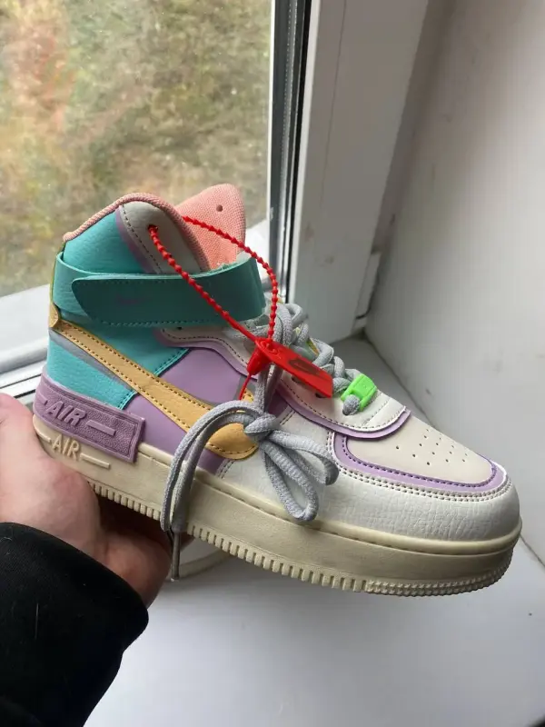 Женская обувь