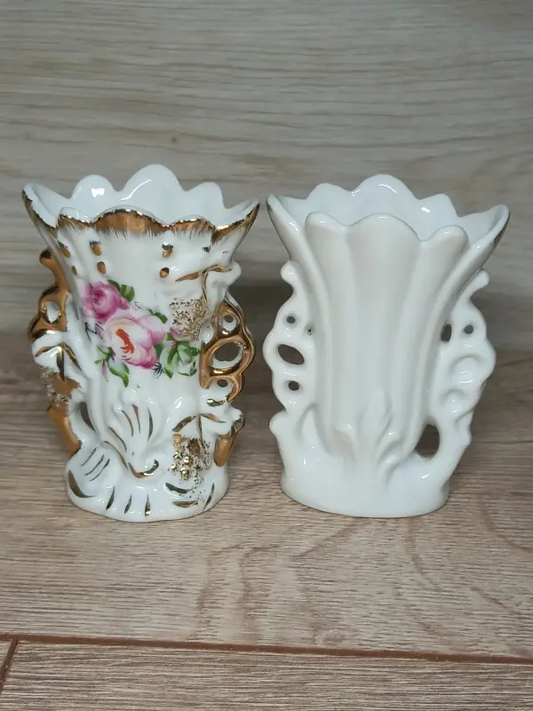 Миниатюрная вазочка