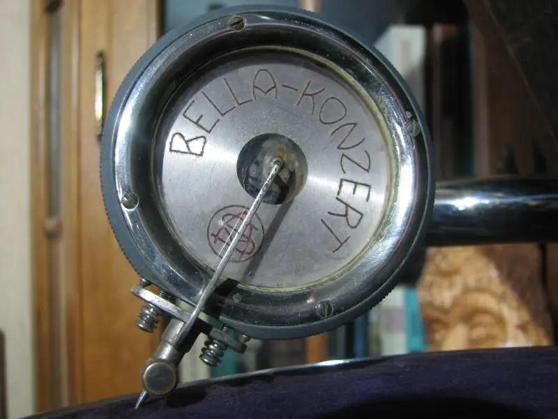 Графанола ( патефон ) Bella .1927 г..