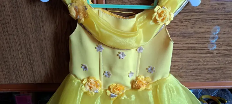 Одежда для девочек - Платье с корсетом желтое-лимонное на 4-6лет (р.98-122), б.у - Вся Беларусь - Фото 5 Платье с корсетом желтое-лимонное на 4-6лет (р.98-122), б.у - Вся Беларусь - 227612 - Доска объявлений Kupika.by - Фото 5