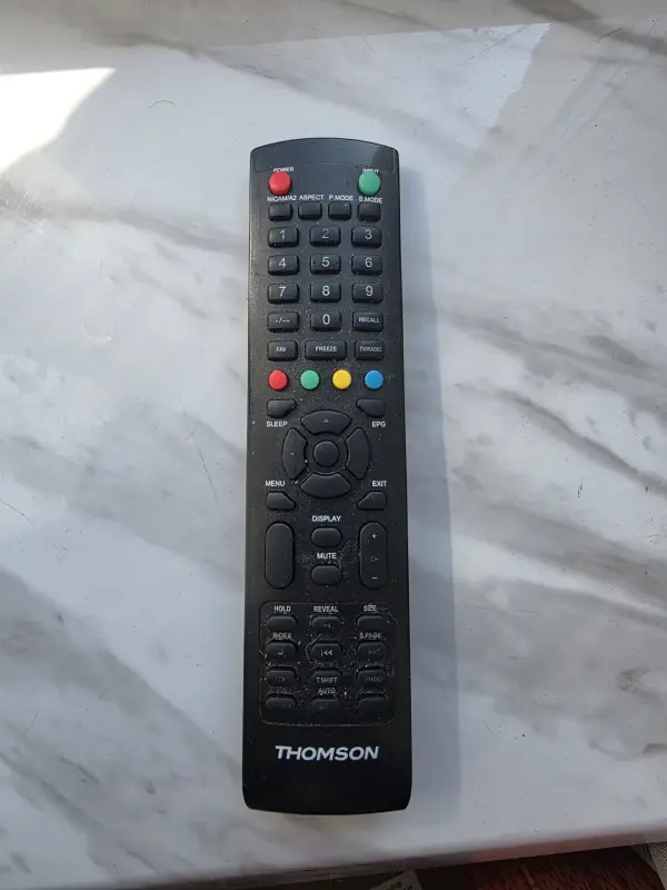 телевизор 39"