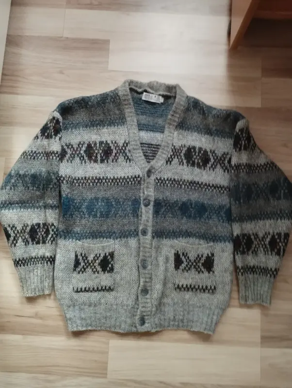 Кардиган р-р 48(М)