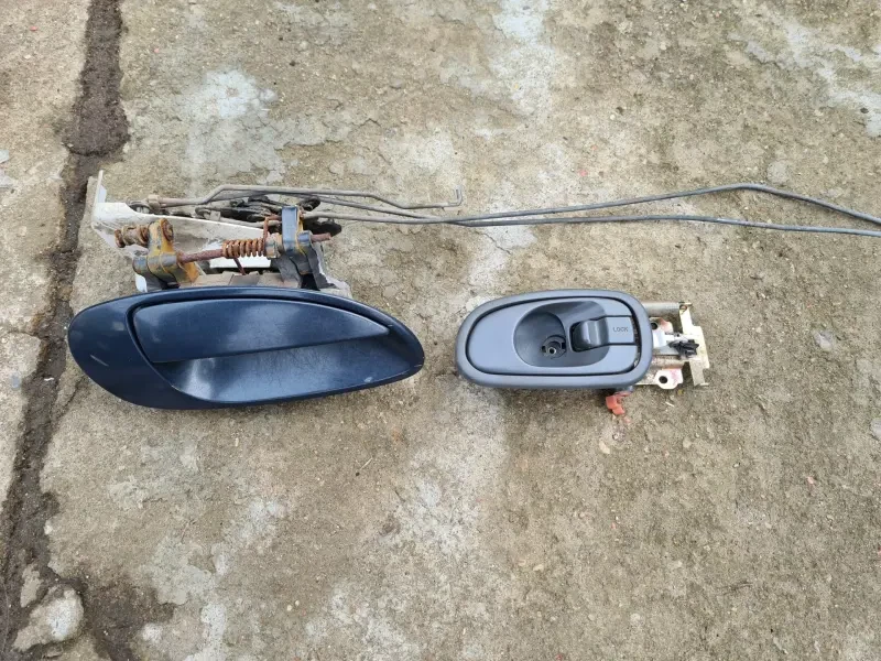 Ручка наружная задняя правая Kia Clarus